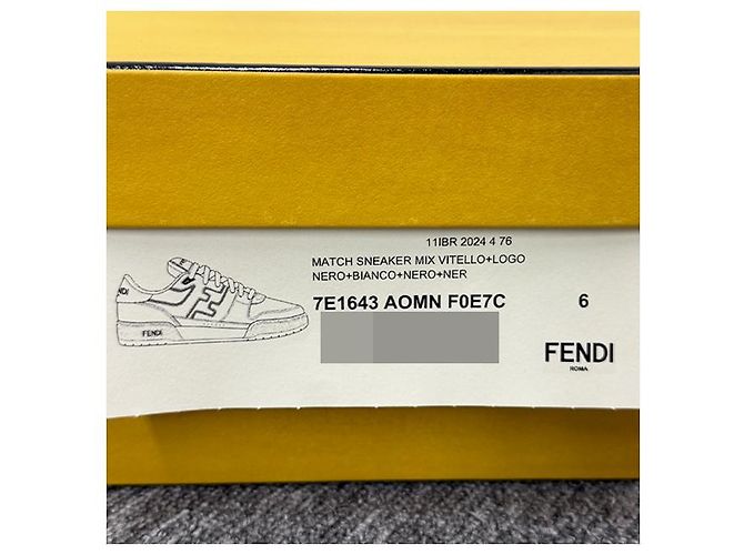 Fendi Sneakers basse in pelle con lettering logo AOMN Nero - vista 23
