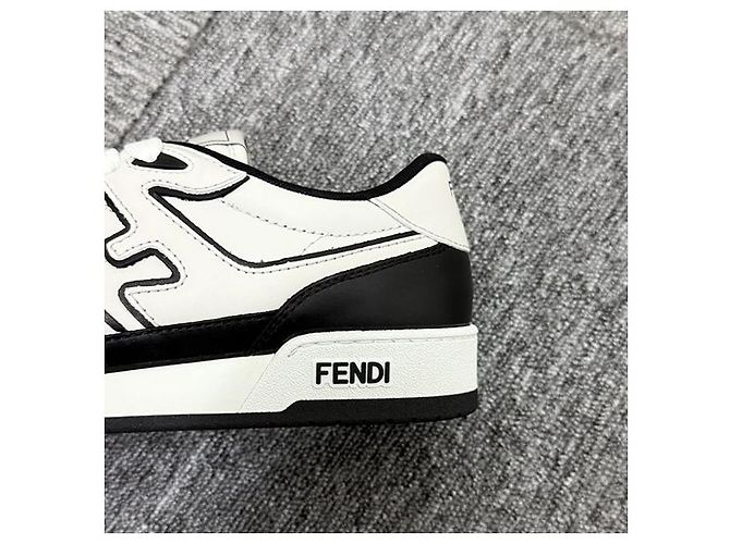 Fendi Sneakers basse in pelle con lettering logo AOMN Nero - vista 7