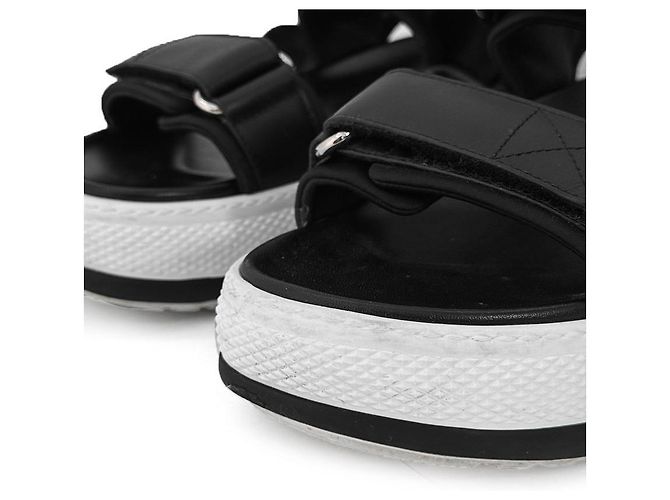 Louis Vuitton Sandali piatti Viar per donne con logo LV Archlight neri Nero - vista 11