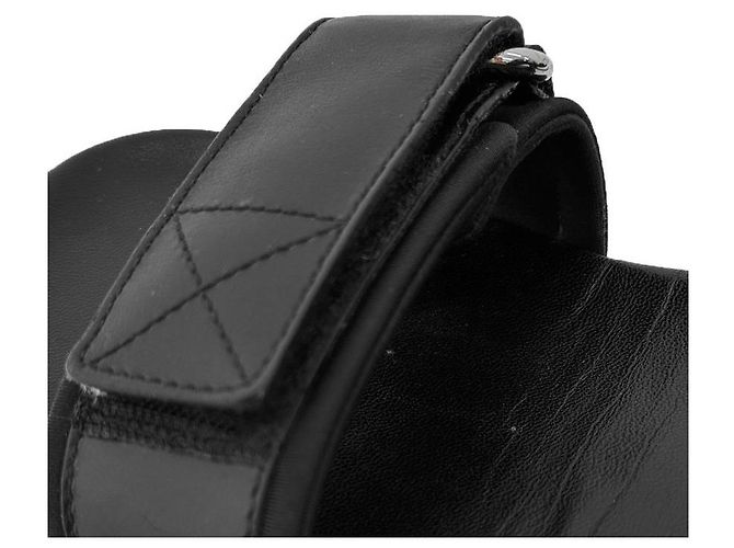Louis Vuitton Sandali piatti Viar per donne con logo LV Archlight neri Nero - vista 12