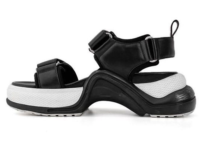 Louis Vuitton Sandali piatti Viar per donne con logo LV Archlight neri Nero - vista 4