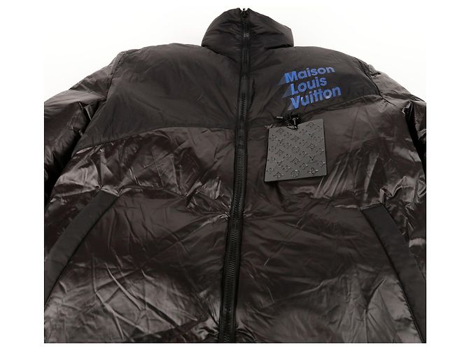 Louis Vuitton Reversible Winter Down Parka Size Black - view 4
