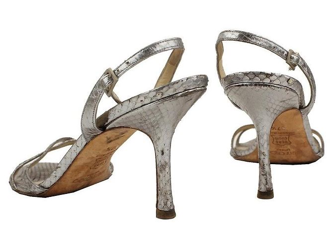 Jimmy Choo Sandálias de tiras com padrão de python prateado Prata - vista 5
