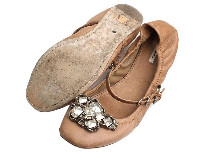 Miu Miu Scarpe Flat Camel con Gioiello Marrone - vista 4