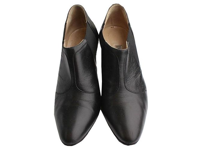 Manolo Blahnik Botín Negro con Rayas - vista 2
