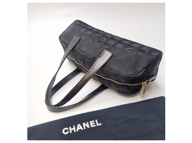 Chanel Nuova borsa da bowling con logo CC da viaggio Nero - vista 12