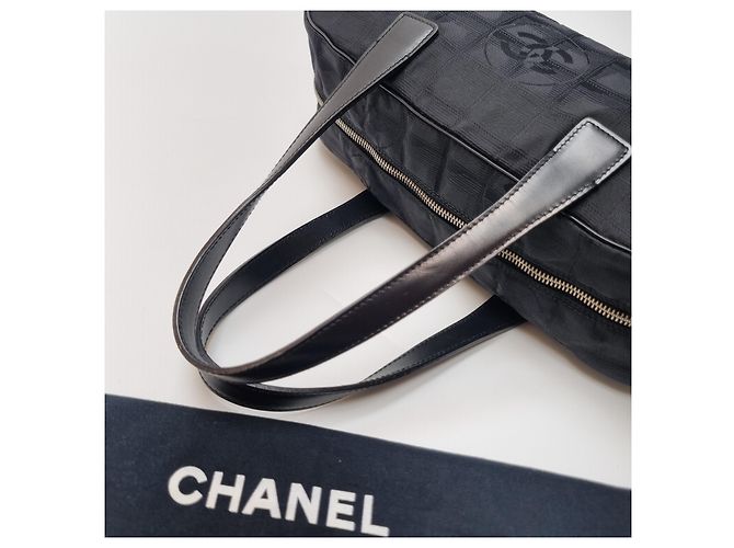 Chanel Nuova borsa da bowling con logo CC da viaggio Nero - vista 13