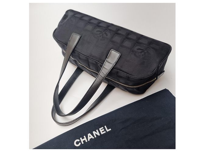 Chanel Nuova borsa da bowling con logo CC da viaggio Nero - vista 14