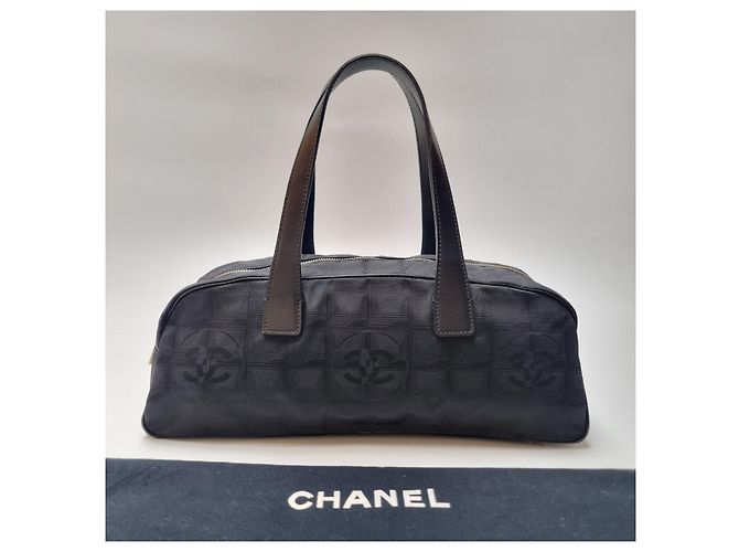 Chanel Nuova borsa da bowling con logo CC da viaggio Nero - vista 2