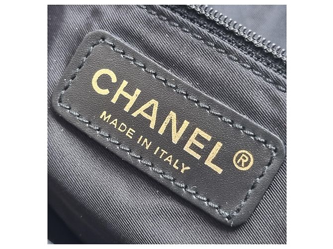 Chanel Nuova borsa da bowling con logo CC da viaggio Nero - vista 20