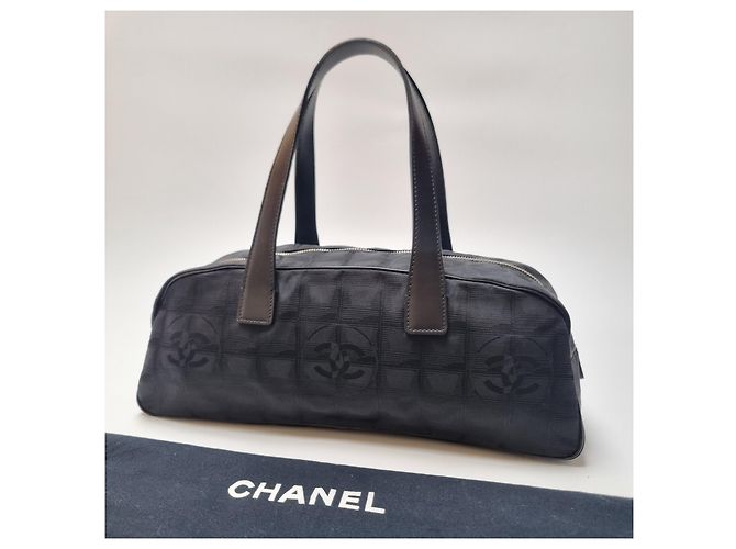 Chanel Nuova borsa da bowling con logo CC da viaggio Nero - vista 3