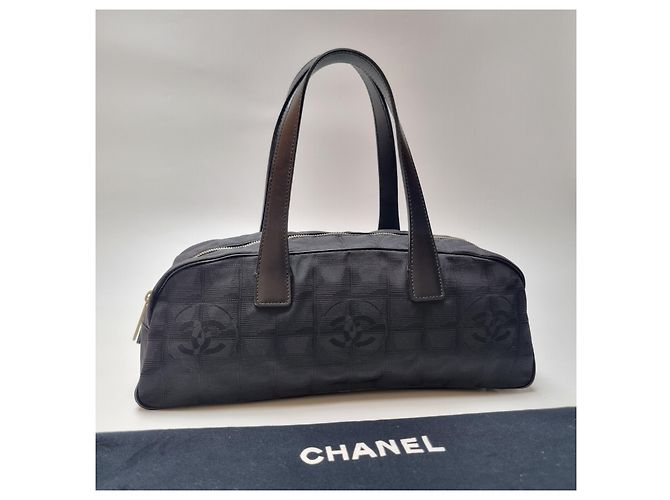 Chanel Nuova borsa da bowling con logo CC da viaggio Nero - vista 4