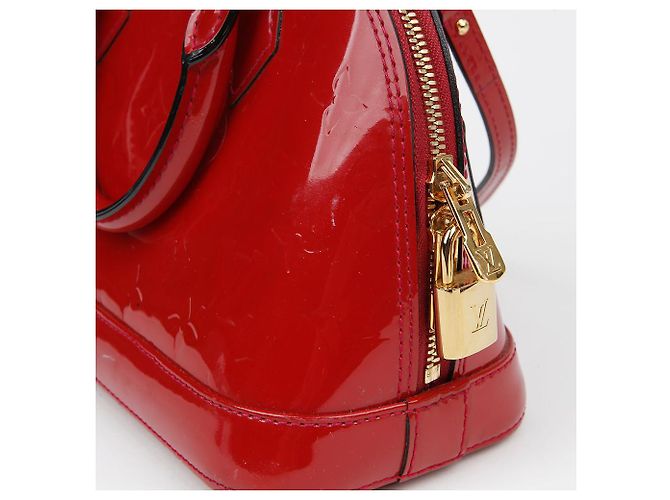 Louis Vuitton Alma BB Schultertasche Rot - Ansicht 5