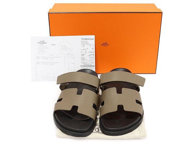 Hermès Sandali da uomo in pelle Chypre Etoupe Appson Marrone - vista 3
