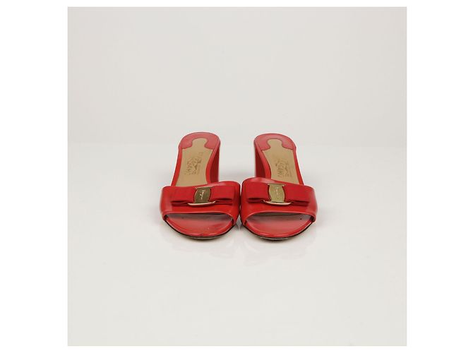 Salvatore Ferragamo Offene Vara Sandalen Größe Rot - Ansicht 4