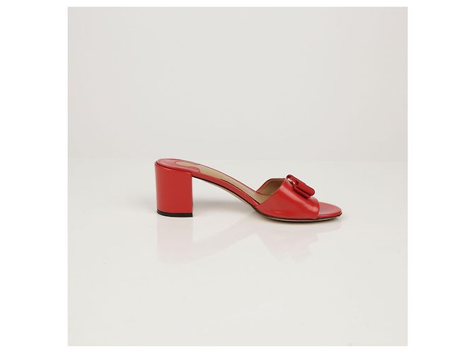 Salvatore Ferragamo Offene Vara Sandalen Größe Rot - Ansicht 8