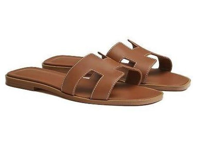 Hermès Sandali Oran in pelle di vitello dorata D'oro - vista 3