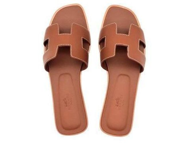 Hermès Sandali Oran in pelle di vitello dorata D'oro - vista 6