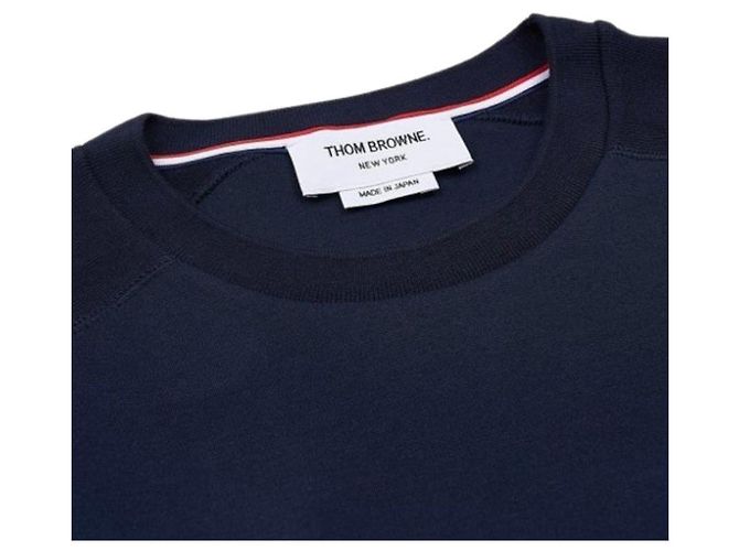 Thom Browne Kurzarm-T-Shirt in Marineblau mit diagonaler Logo: - Ansicht 7