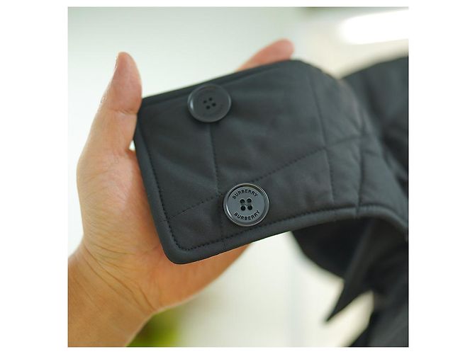 Burberry Damen schwarze gesteppte Jacke Dereham - Ansicht 17