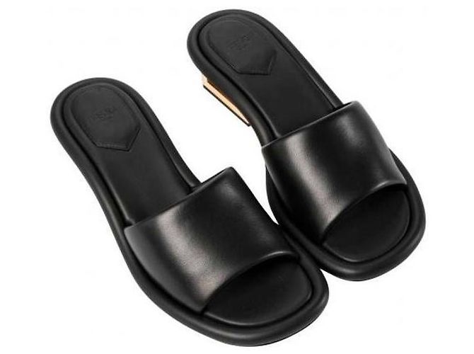 Fendi Slide in pelle Napa Baguette - vista 7
