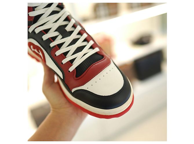 Gucci Herren Sneaker aus Stoff in Schwarz und Weiß - Ansicht 12