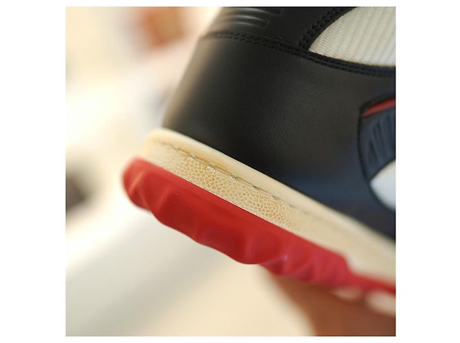 Gucci Herren Sneaker aus Stoff in Schwarz und Weiß - Ansicht 21