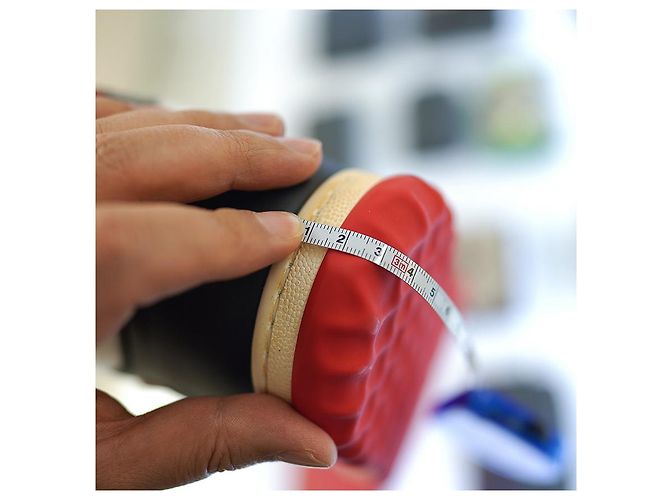 Gucci Herren Sneaker aus Stoff in Schwarz und Weiß - Ansicht 22