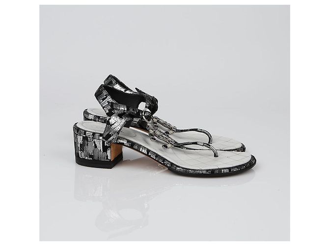 Chanel Sandali con cinturino logo CC Taglia Nero - vista 5