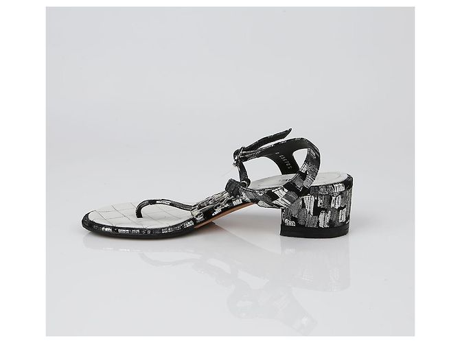 Chanel Sandali con cinturino logo CC Taglia Nero - vista 6