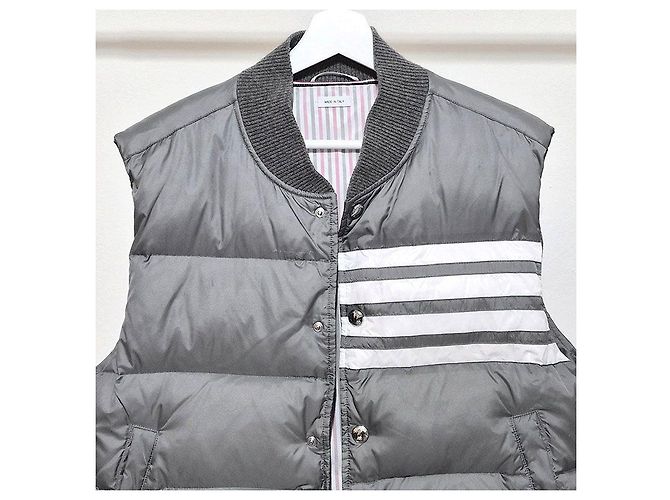 Thom Browne Colete acolchoado de nylon mate com enchimento de plumas Marrom - vista 4