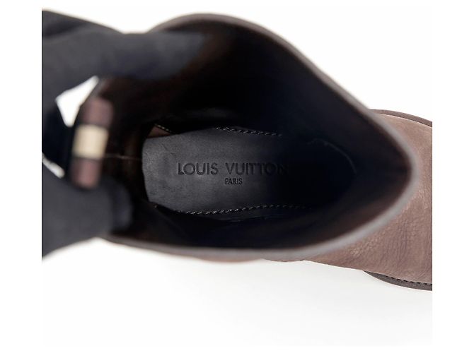Louis Vuitton Suede Boots Size Brown - view 10