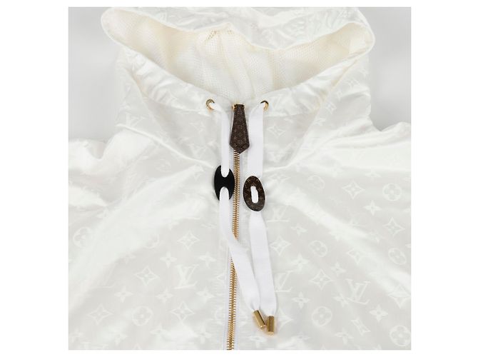 Louis Vuitton Kurze Parkajacke mit glänzendem Monogramm Größe Weiß - Ansicht 5