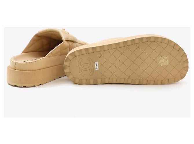 Chanel Sneakers Mule Trapuntate con Chiusura Beige Marrone - vista 5