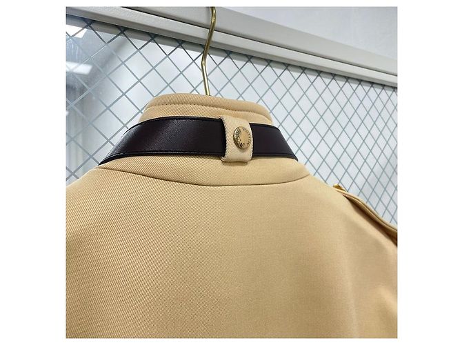 Louis Vuitton Trench coat con cuello y cinturón Castaño - vista 6