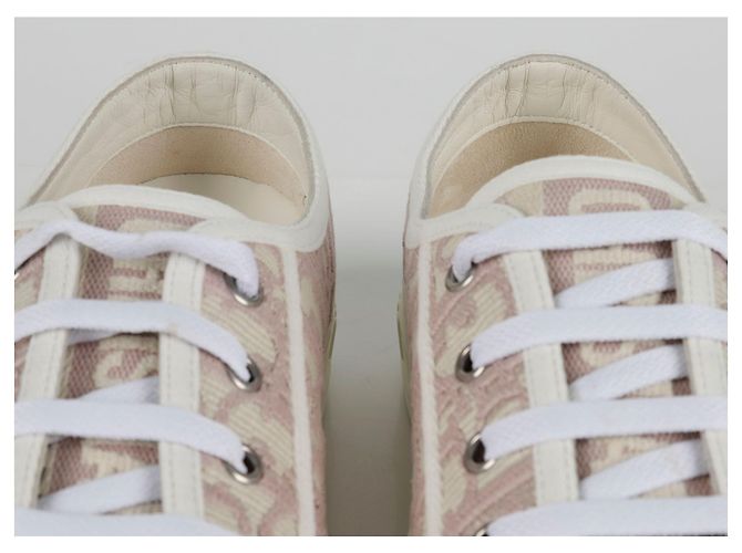 Dior Größe für Arbeit und Sneakers - Ansicht 8