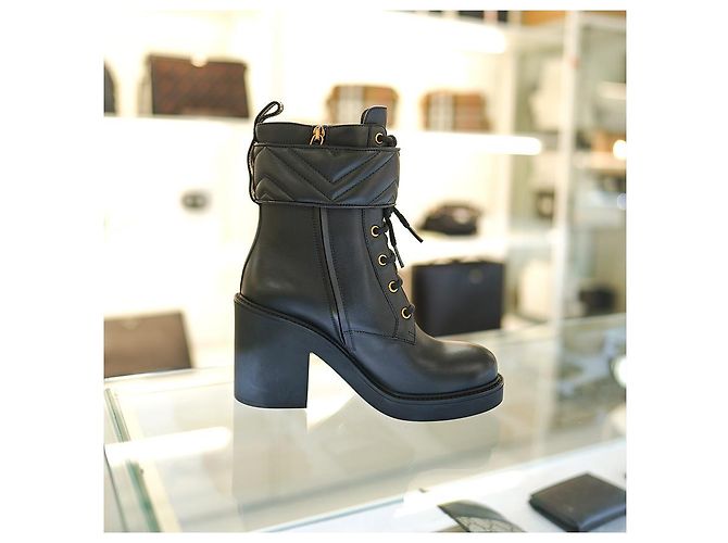 Gucci Botas de cuero acolchadas para mujer negras Negro - vista 5