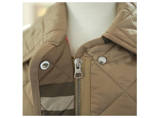 Burberry Dalry gesteppte Jacke aus Polyester in Camel, leichtes Essentials Braun - Ansicht 10