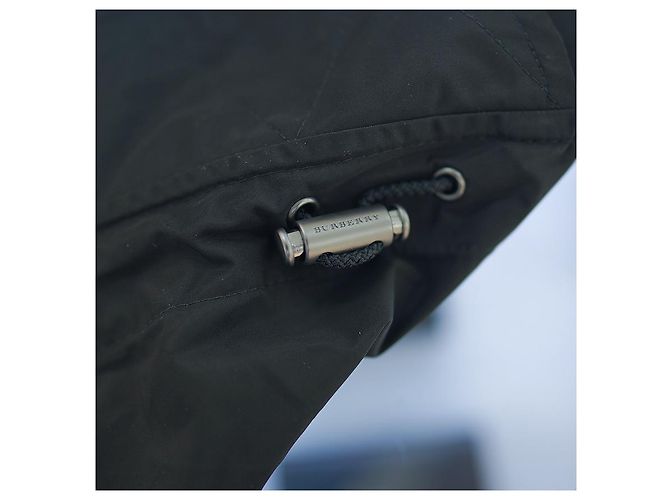 Burberry Trenchcoat aus Polyester Schwarz mit Kapuze Regenmantel - Ansicht 15