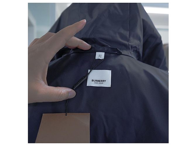 Burberry Giacca a vento con cappuccio da donna Winchester in nylon blu navy - vista 18