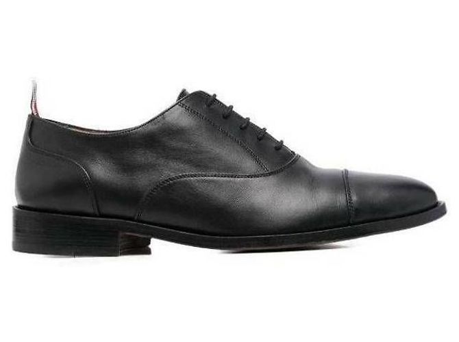 Thom Browne Scarpe Oxford in pelle di vitello con punta captoe Nero - vista 4