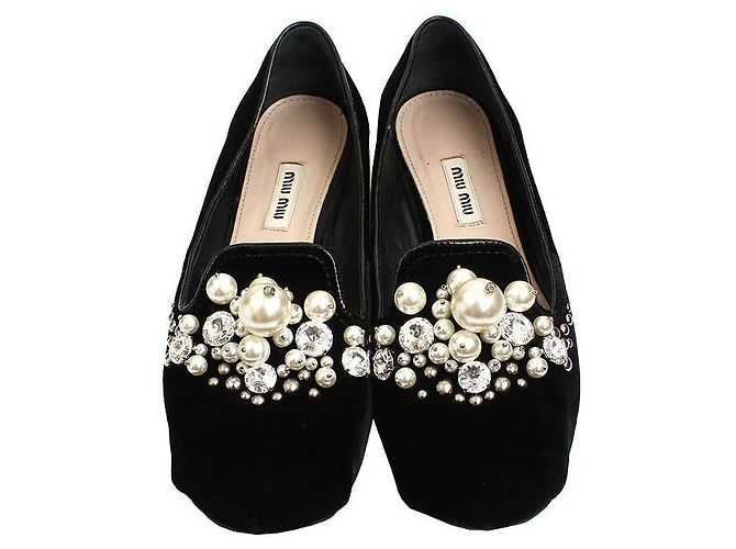 Miu Miu Mocassini in velluto nero con perle - vista 2