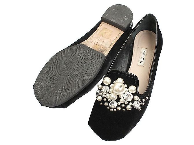 Miu Miu Mocassini in velluto nero con perle - vista 3