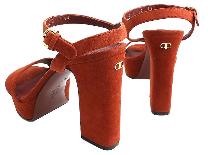 Salvatore Ferragamo Sandali in suede rosso mattone Bianco - vista 4