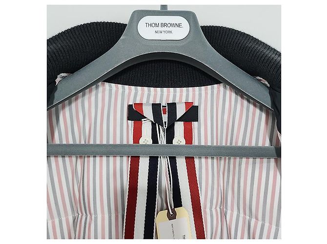 Thom Browne Chaqueta Bombardera Oversized de Plumas de Ganso con Rayas Carbón - vista 19