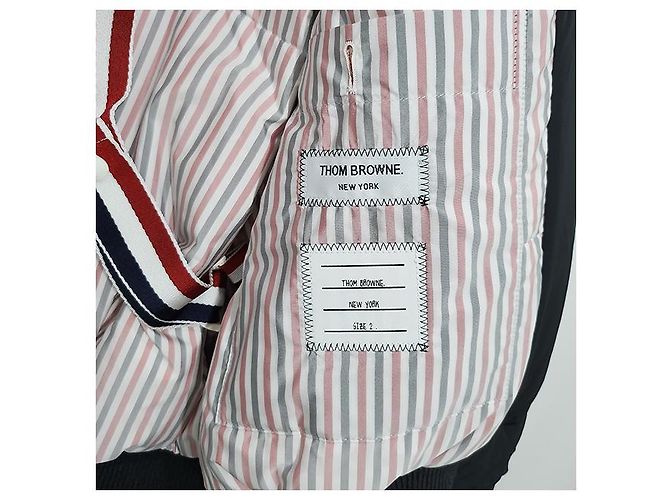 Thom Browne Chaqueta Bombardera Oversized de Plumas de Ganso con Rayas Carbón - vista 20