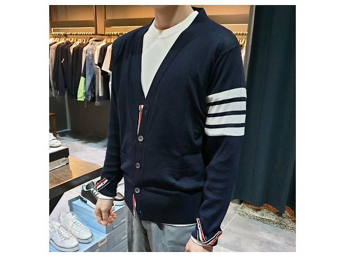 Thom Browne Cardigan in lana merino a righe diagonali blu navy - vista 3