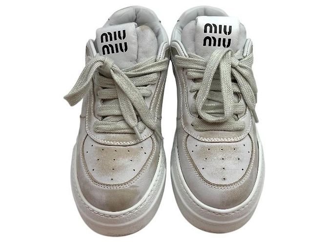 Miu Miu Sneakers da donna in shearling sbiancato Bianco - vista 3