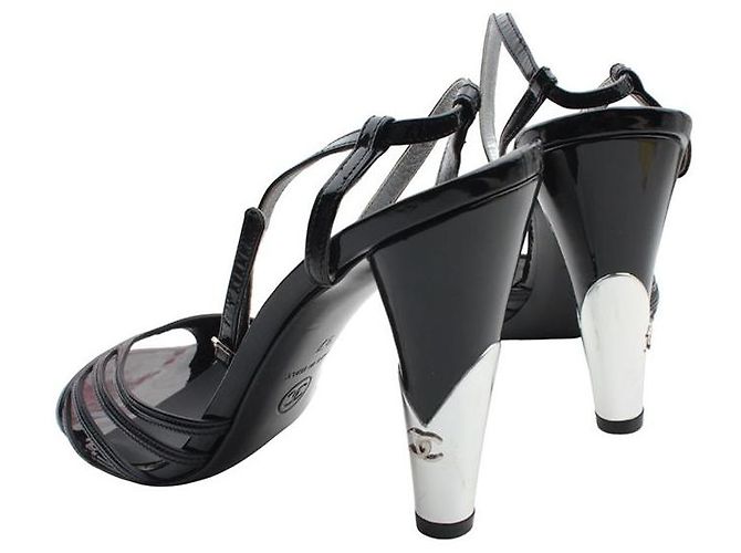 Chanel Schwarze Lackleder-Riemchensandale - Ansicht 4