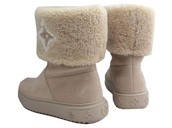 Louis Vuitton Botas de lana camel LV Castaño - vista 4